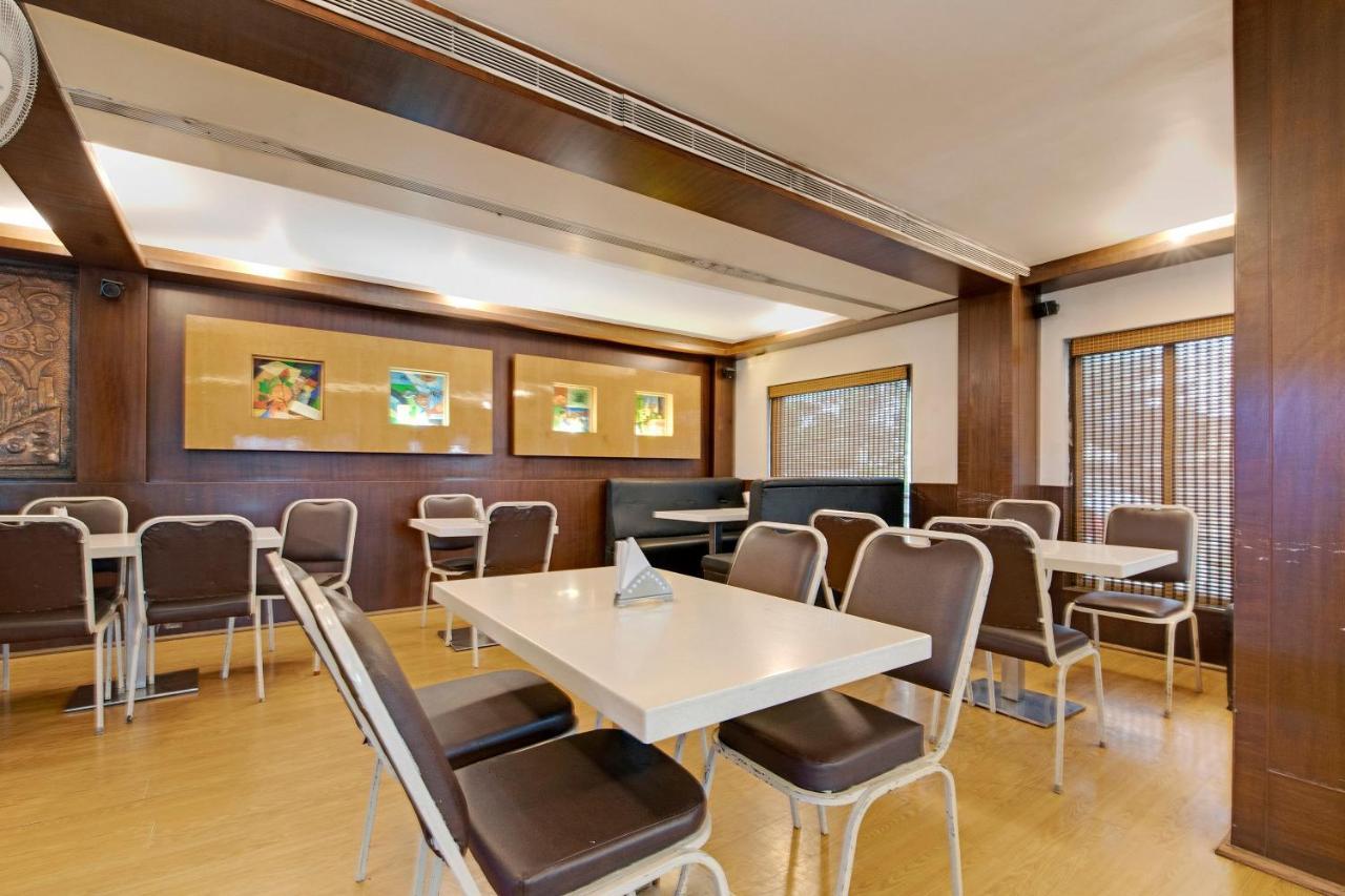 Capital O 41646 Hotel Devi Towers Szálem Kültér fotó