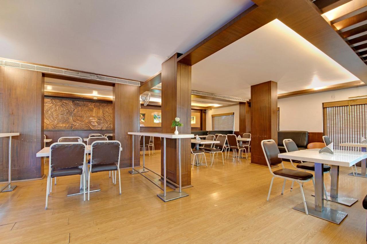Capital O 41646 Hotel Devi Towers Szálem Kültér fotó